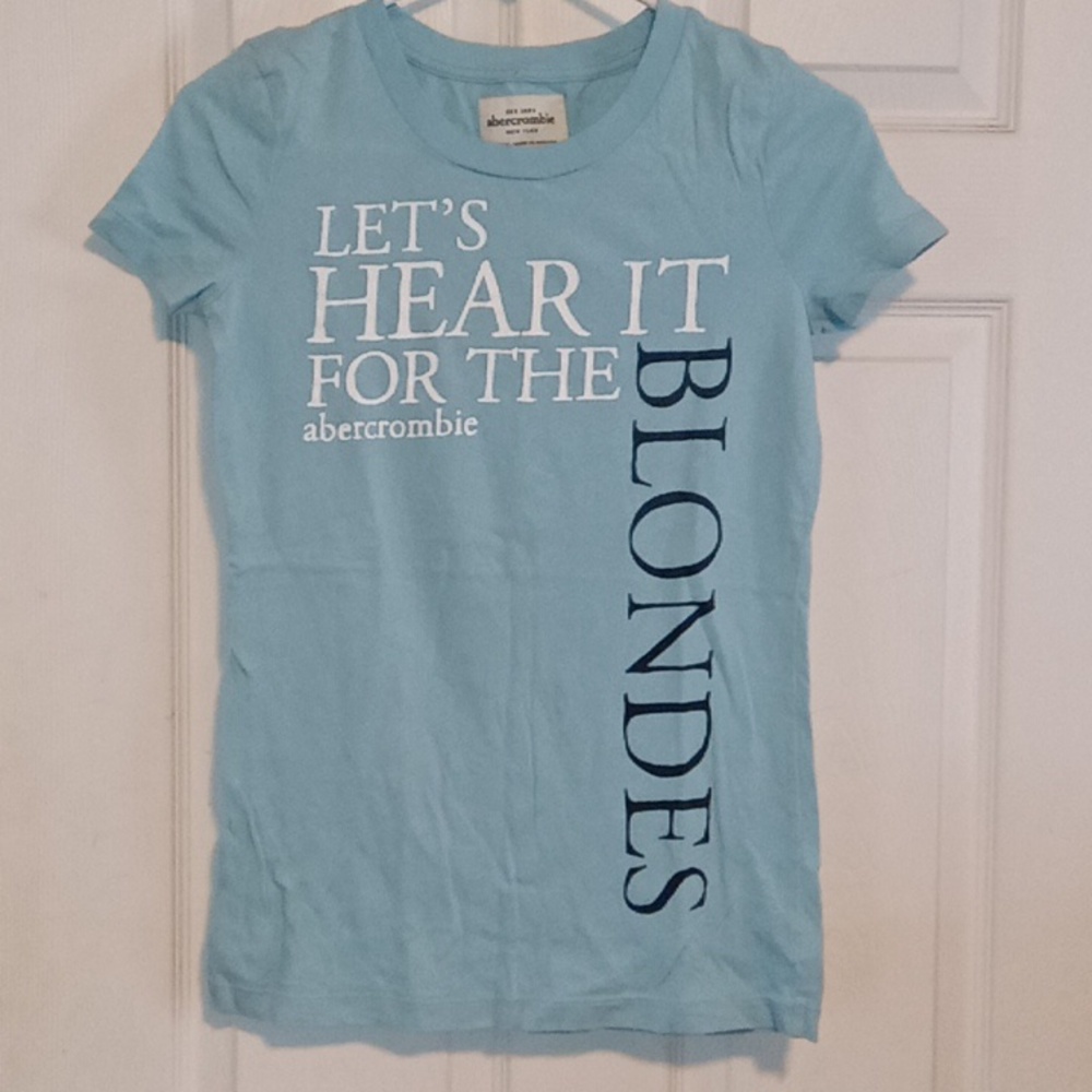 NWOT Abercrombie tshirt